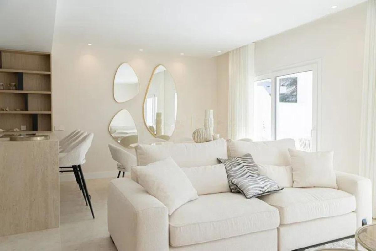 Apartment Penthouse Duplex in Nueva Andaluc&iacute;a