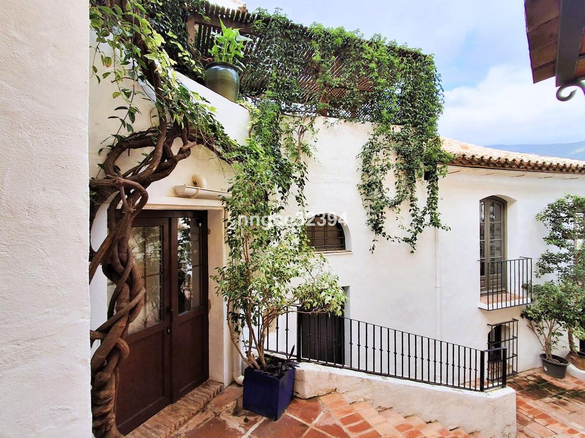 Villa Detached in Benahav&iacute;s