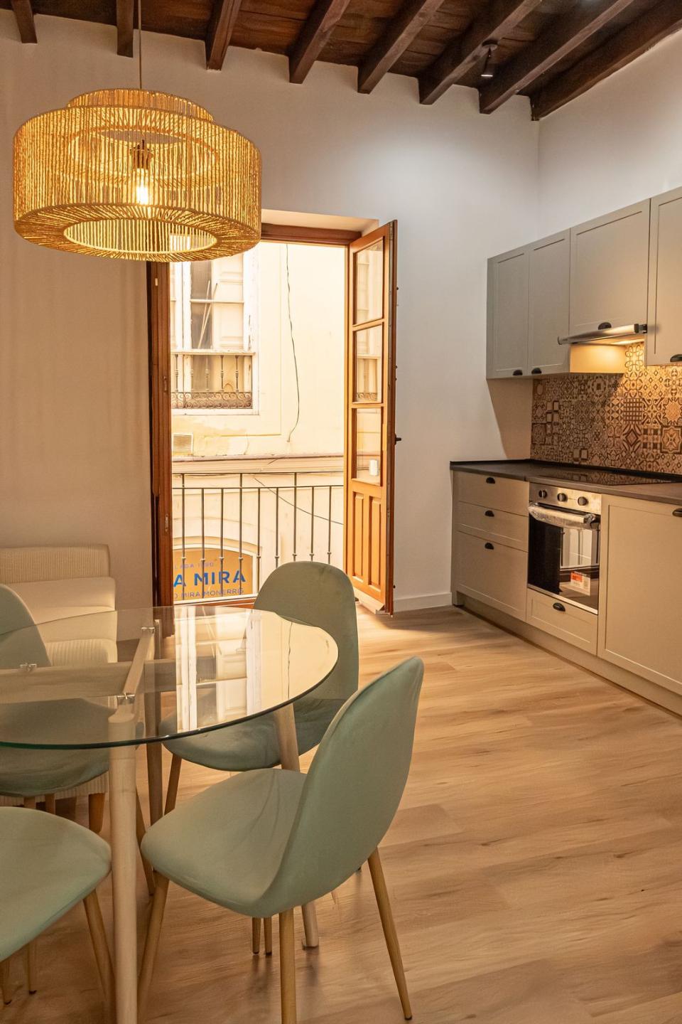 Apartment Middle Floor in M&aacute;laga Centro