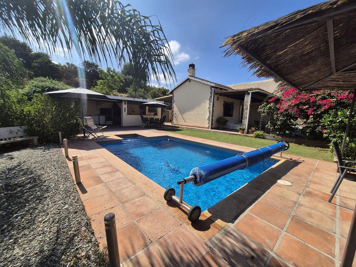 Villa Detached in Co&iacute;n