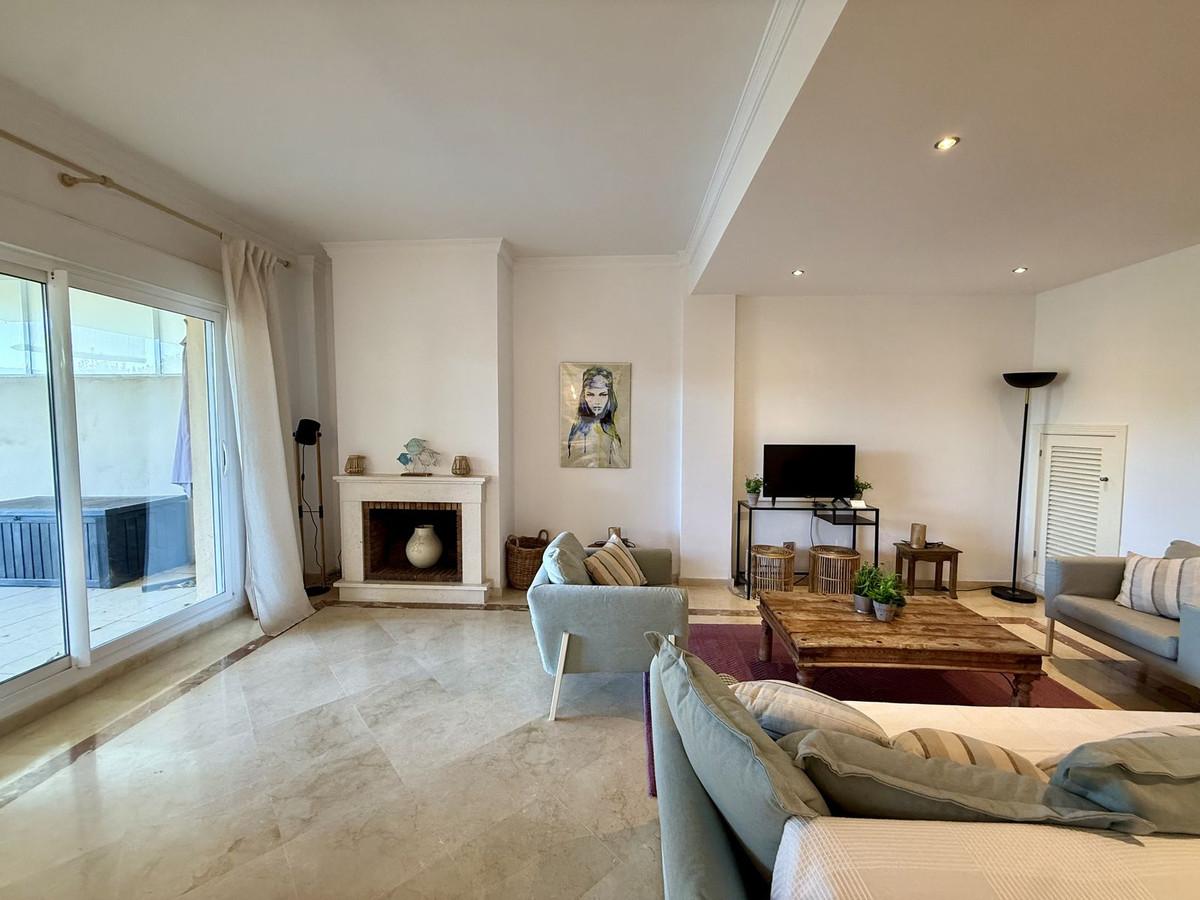 Apartment Duplex in San Roque Club