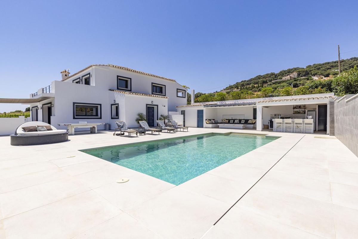 Villa Detached in Casares