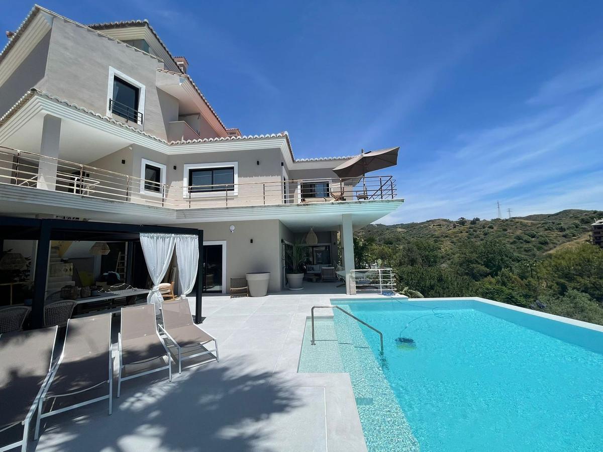 Villa Detached in Elviria