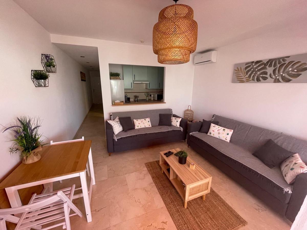 Apartment Middle Floor in Casares Playa