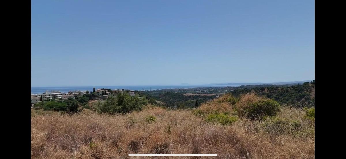 Plot Residential in Estepona