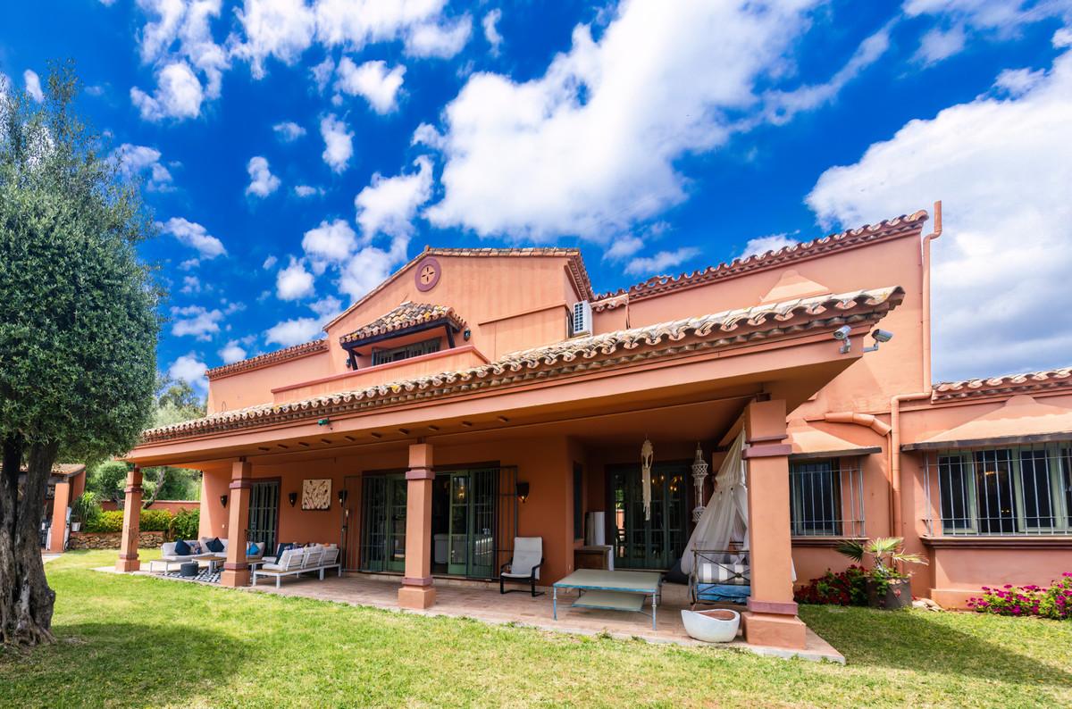 Villa Detached in Nueva Andaluc&iacute;a