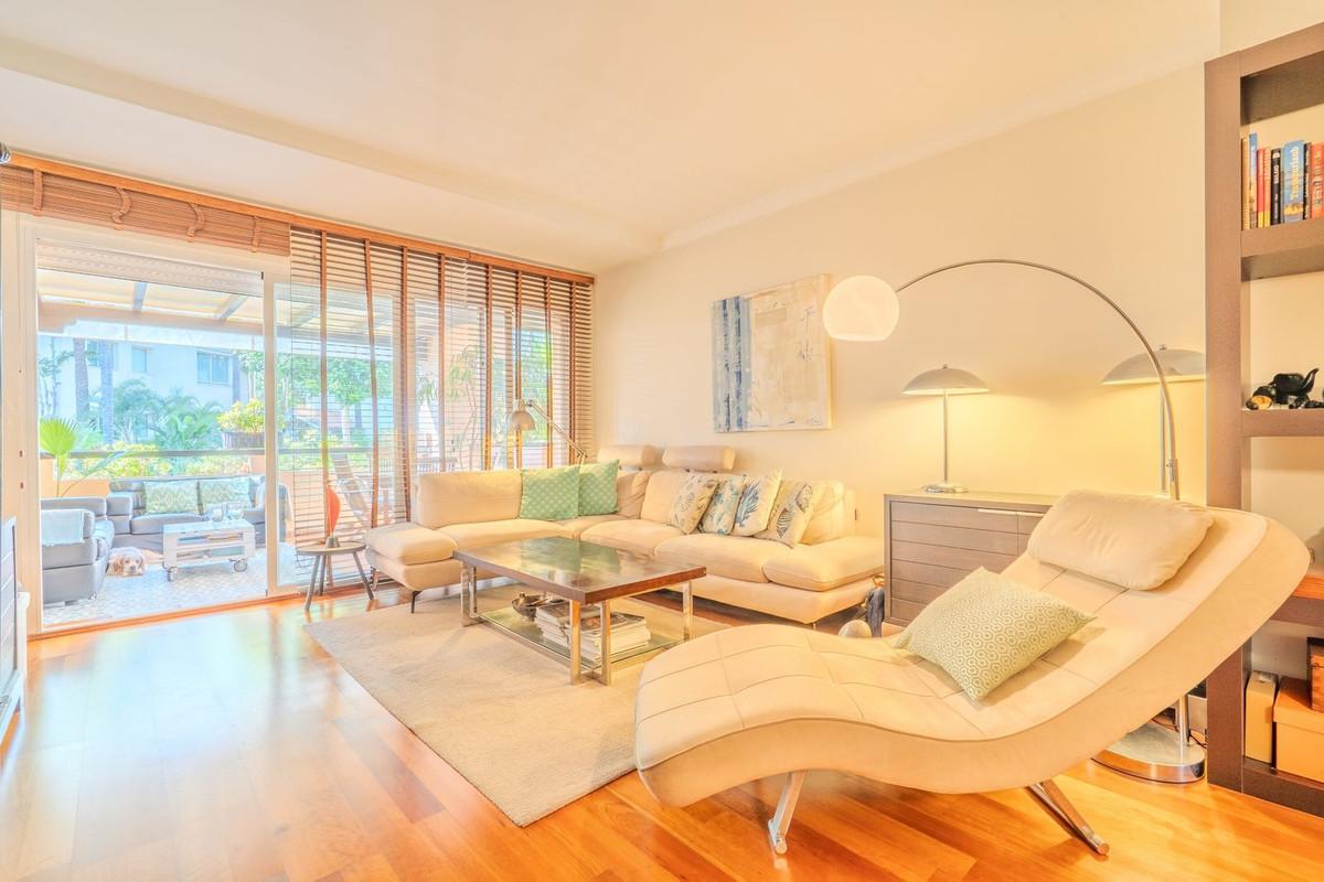 Apartment Middle Floor in Marbella