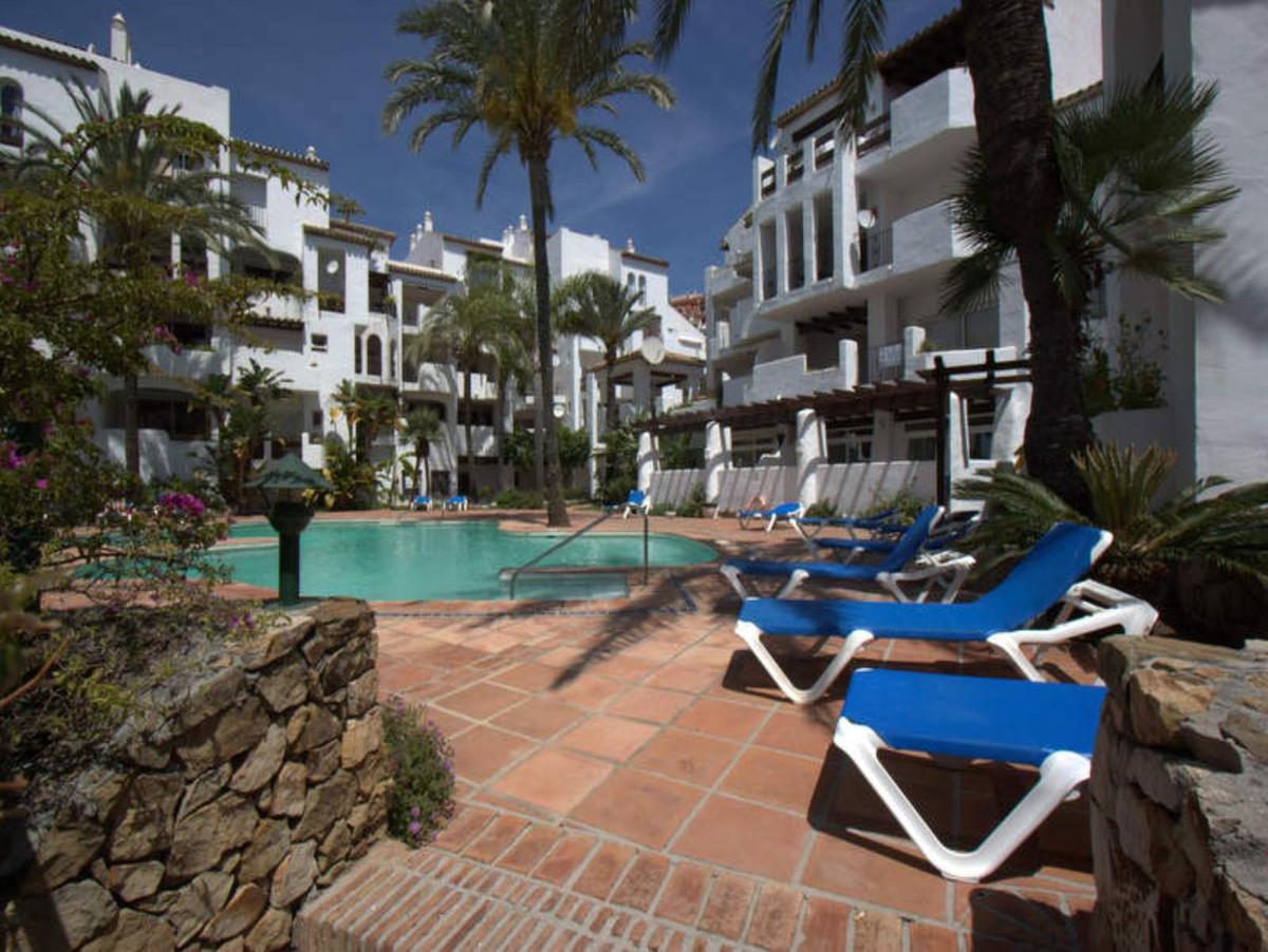 Apartment Penthouse Duplex in La Duquesa