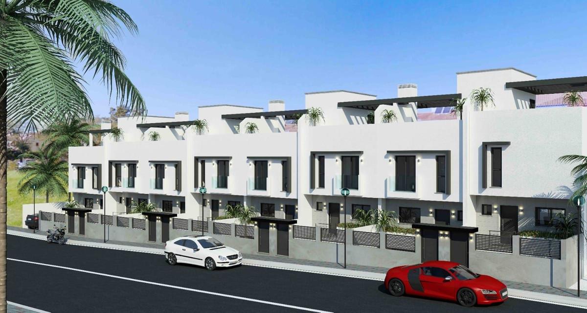 Townhouse Terraced in Las Lagunas