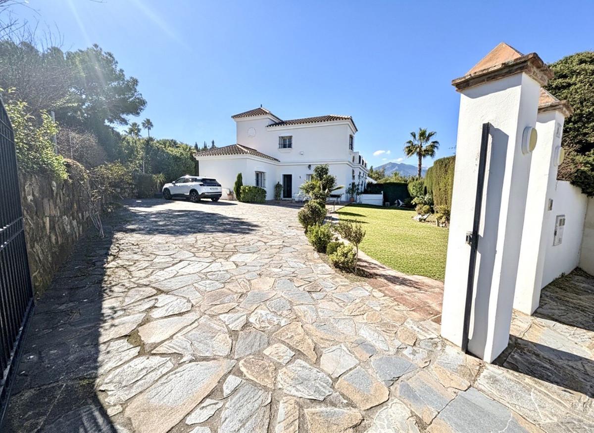 Villa Detached in Nueva Andaluc&iacute;a