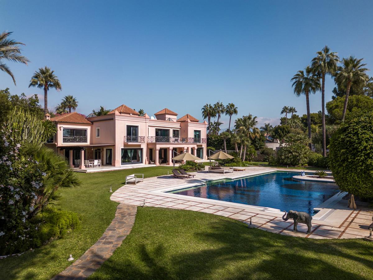 Villa Detached in Estepona