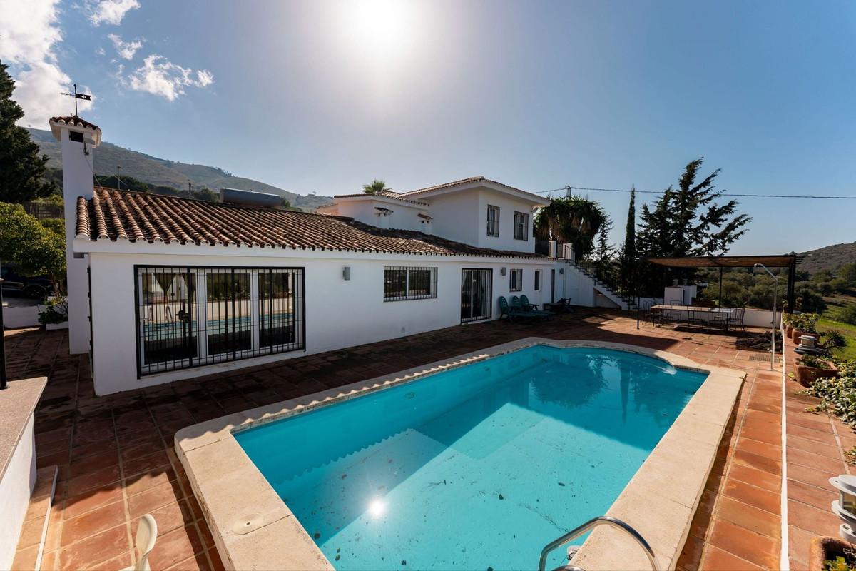 Villa Detached in Alhaur&iacute;n el Grande