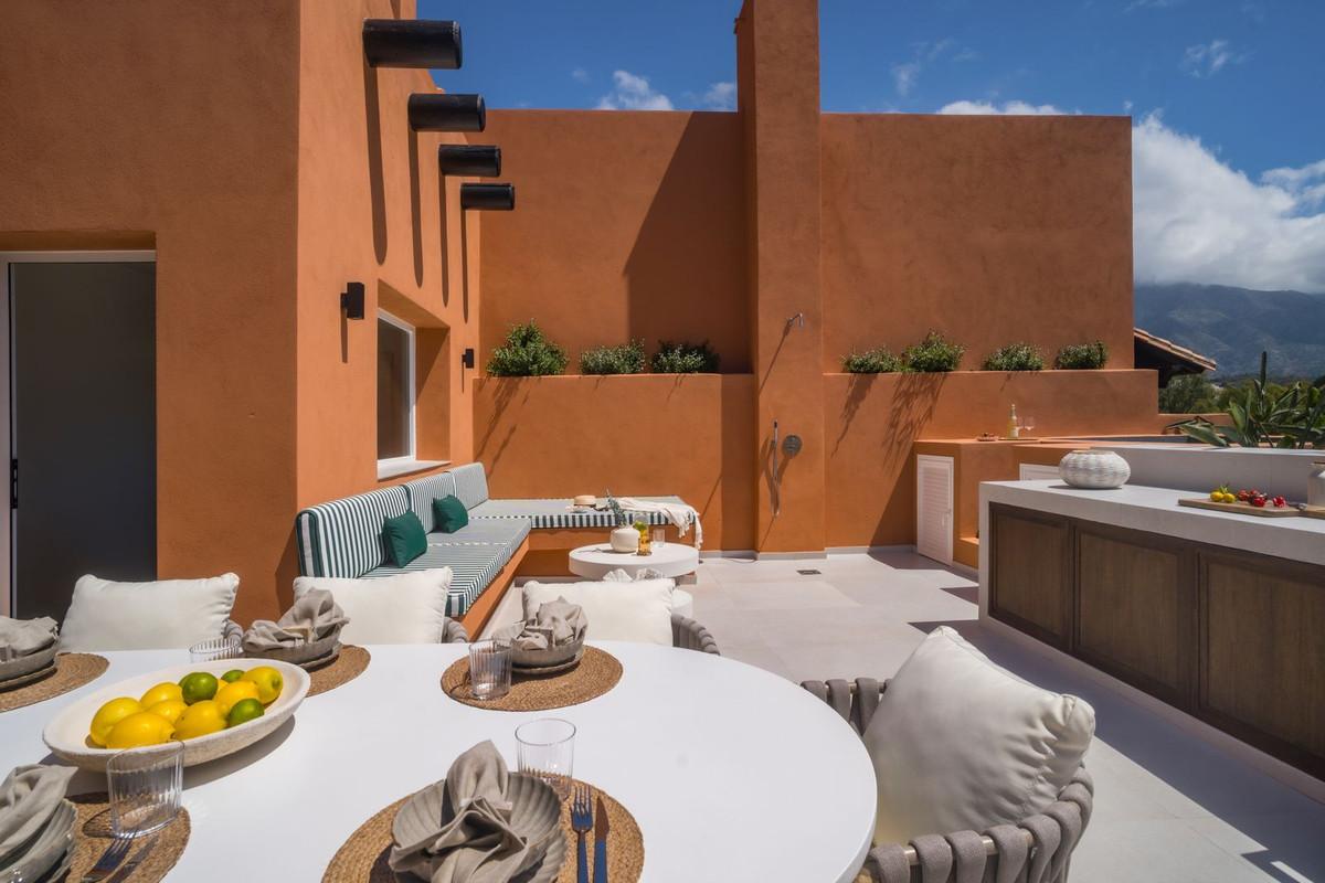 Apartment Penthouse Duplex in Nueva Andaluc&iacute;a