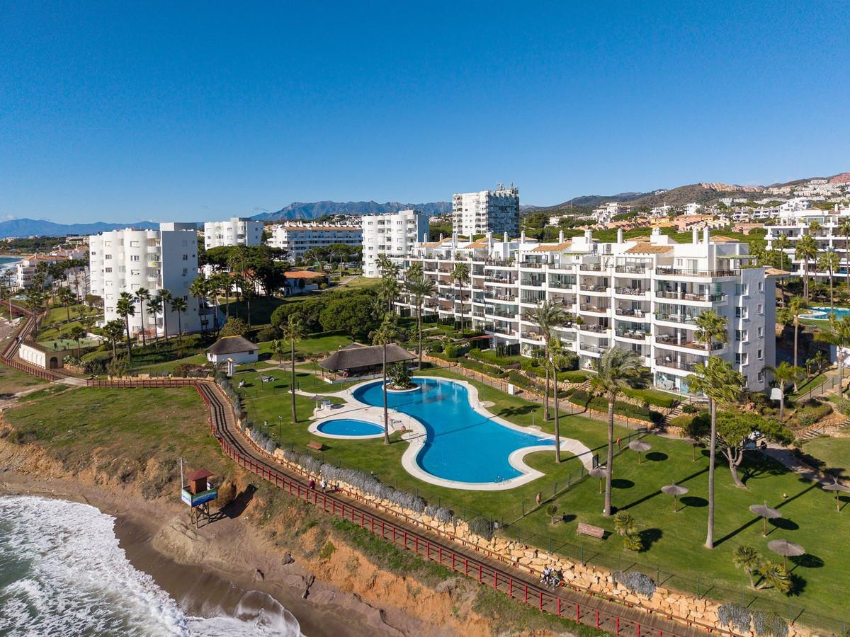Apartment Middle Floor in Calahonda