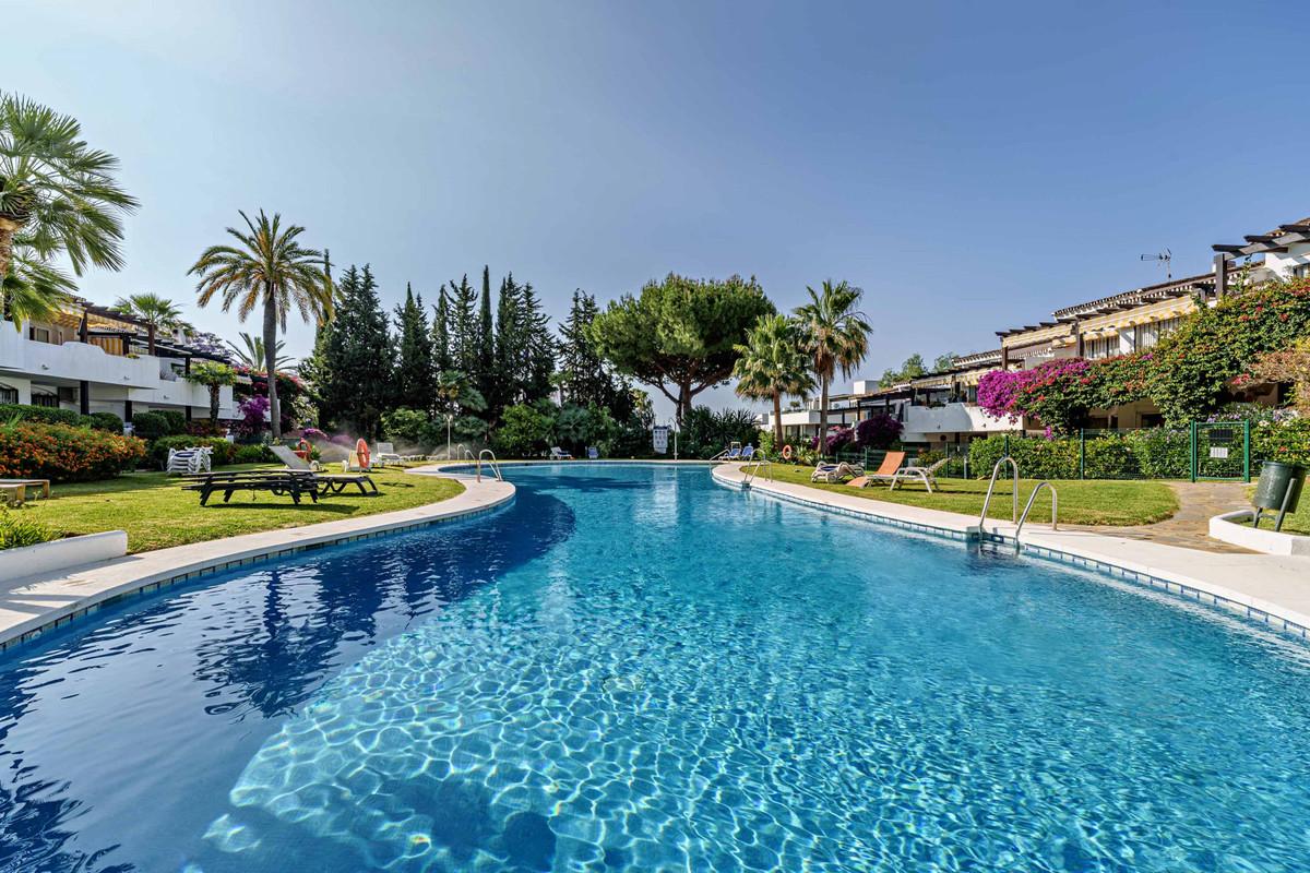 Apartment Ground Floor in Sierra Blanca
