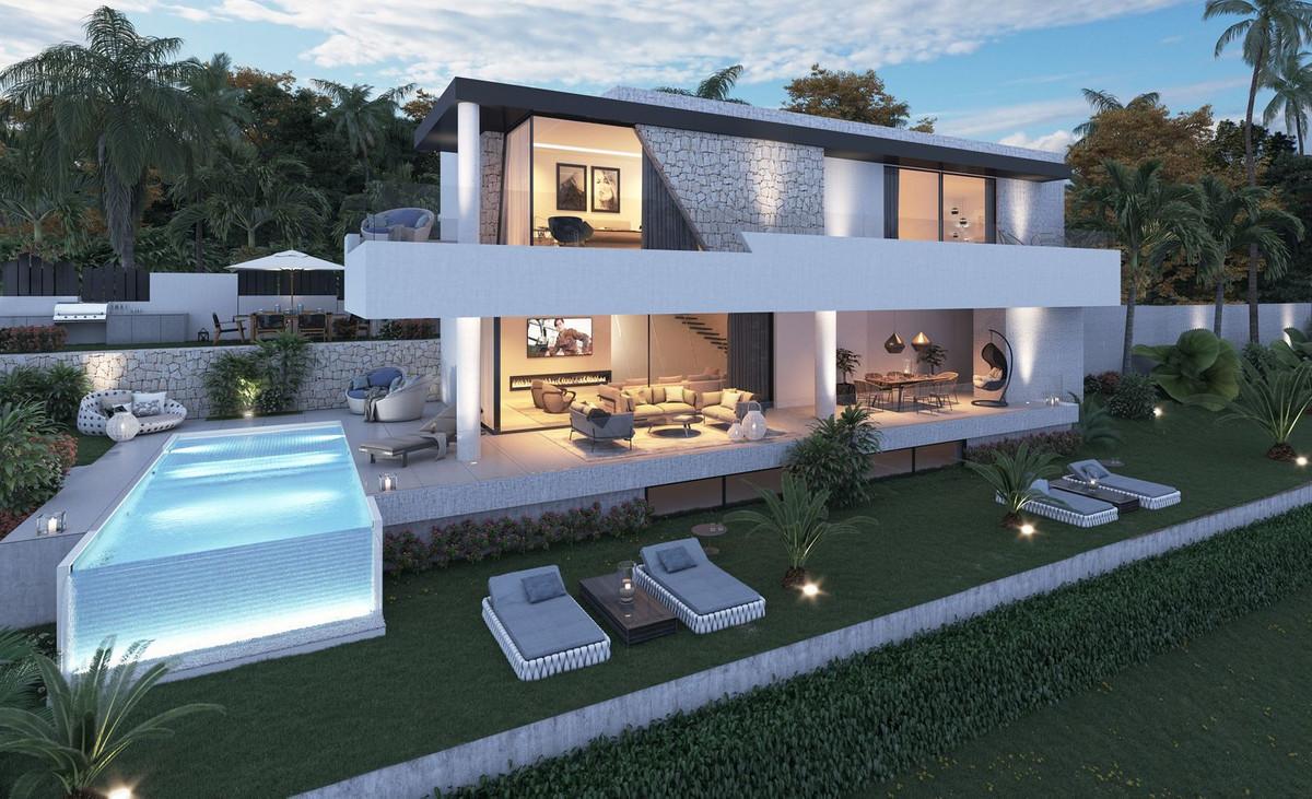 Plot Residential in Estepona