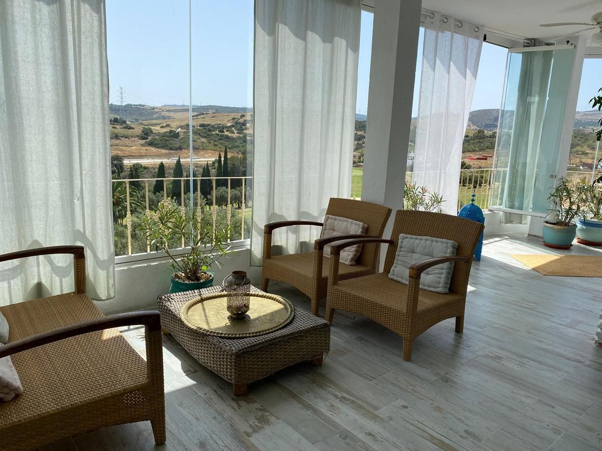 Apartment Penthouse in Estepona