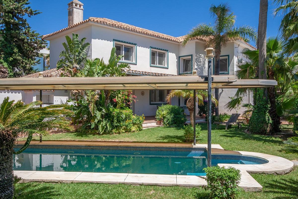 Villa Detached in Marbesa