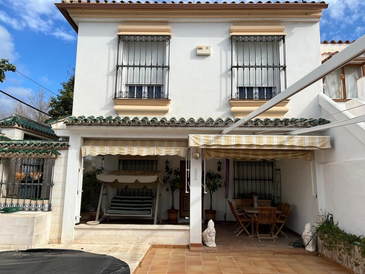 Villa Detached in Nueva Andaluc&iacute;a