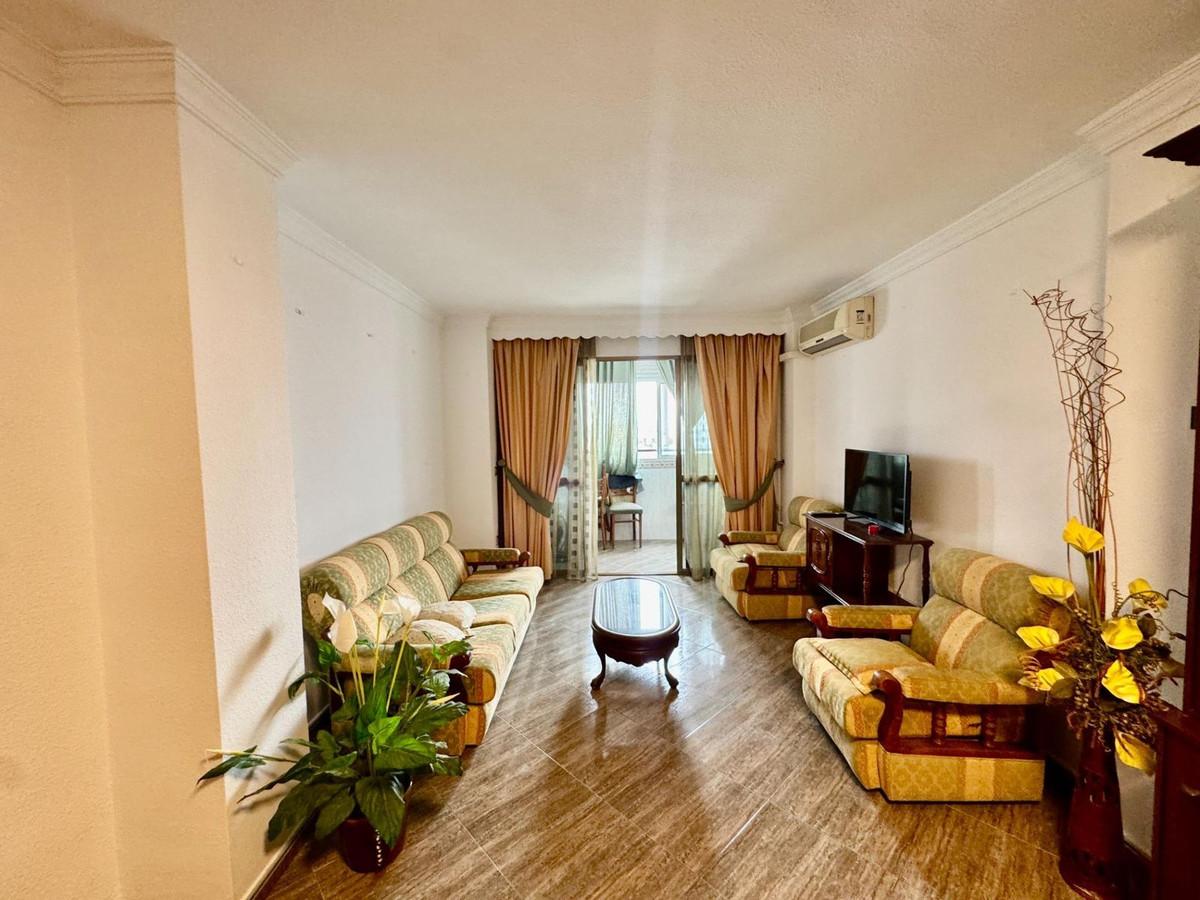 Apartment Middle Floor in M&aacute;laga