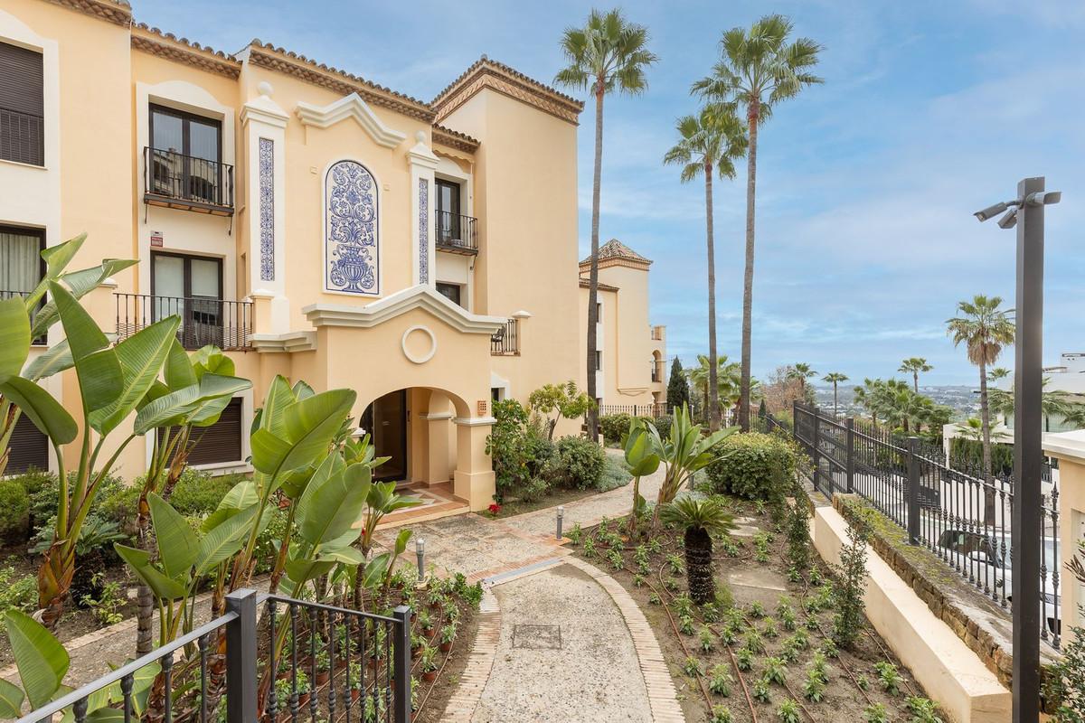Apartment Ground Floor in Benahav&iacute;s
