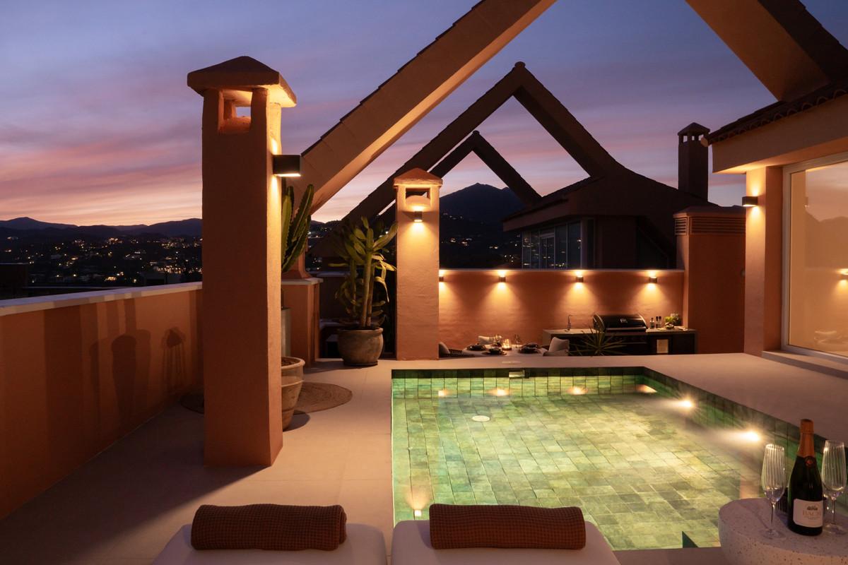 Apartment Penthouse in Nueva Andaluc&iacute;a