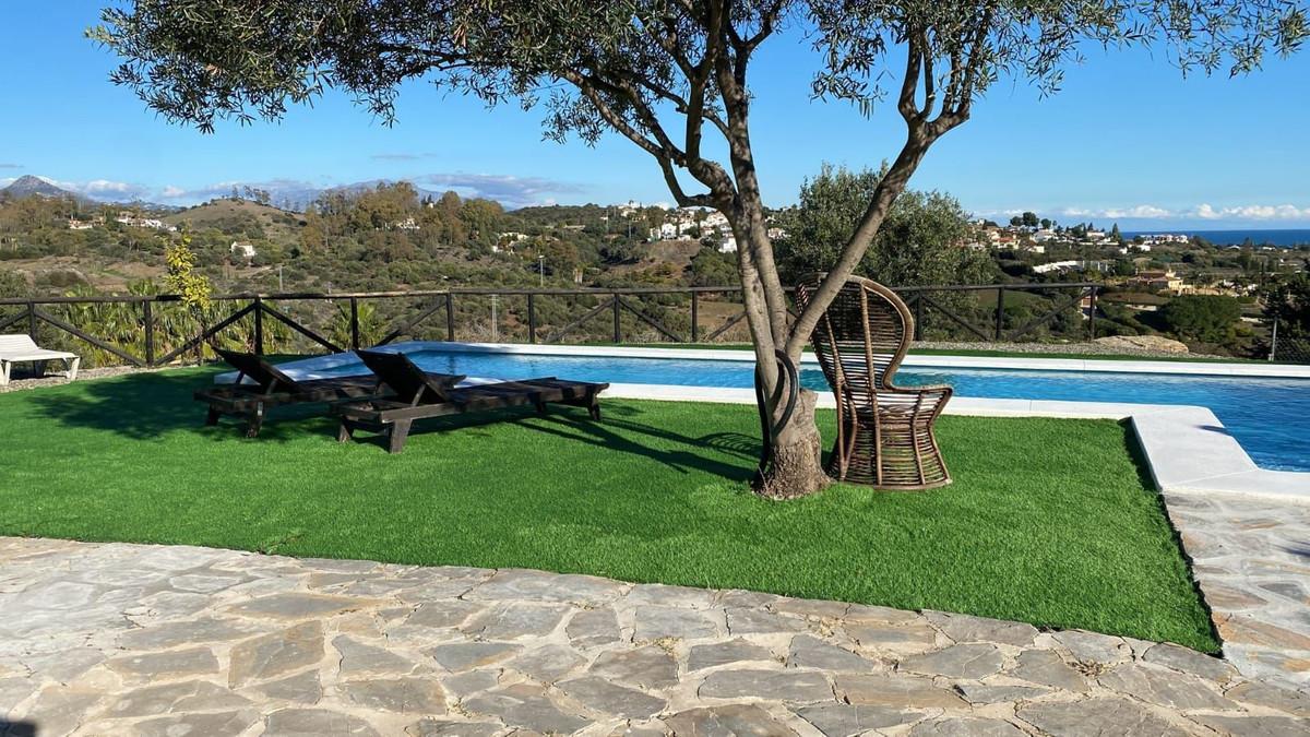 Villa Detached in Estepona