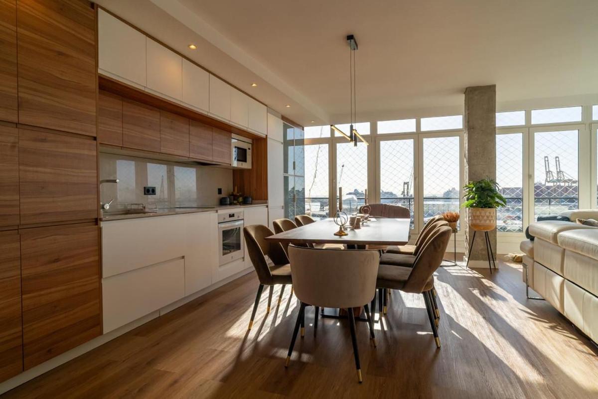 Apartment Middle Floor in M&aacute;laga Centro