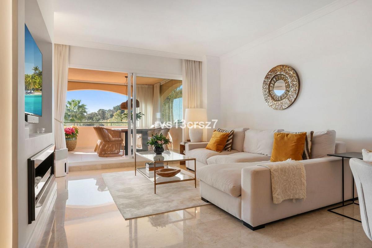 Apartment Middle Floor in Elviria
