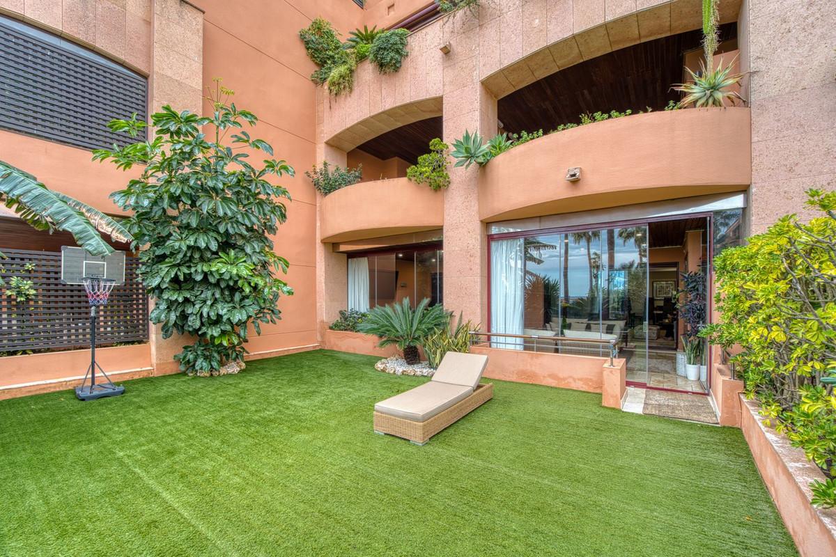 Apartment Ground Floor in Nueva Andaluc&iacute;a