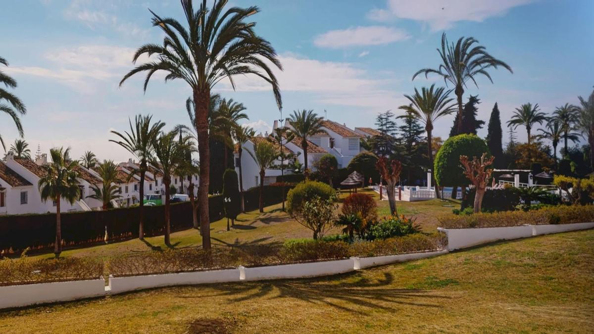 Apartment Ground Floor in Nueva Andaluc&iacute;a