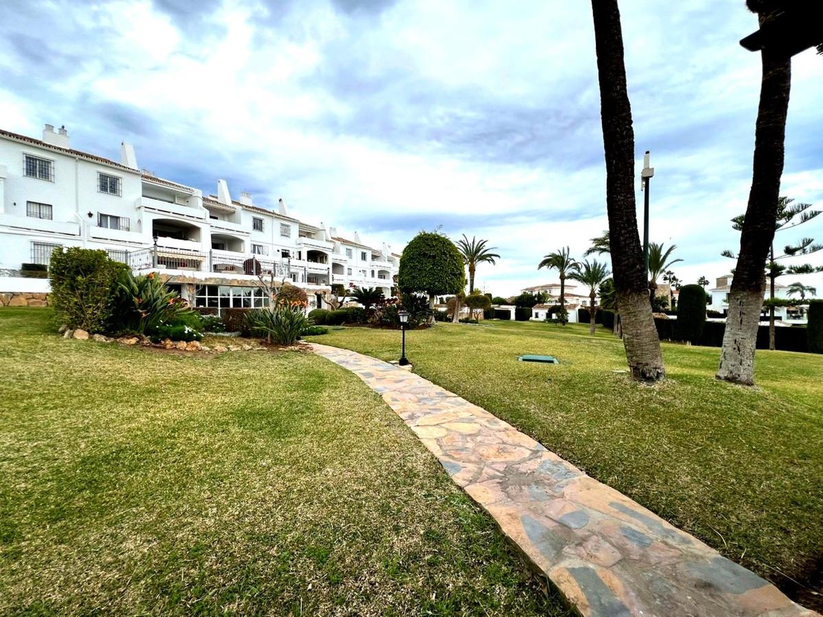 Apartment Ground Floor in Nueva Andaluc&iacute;a