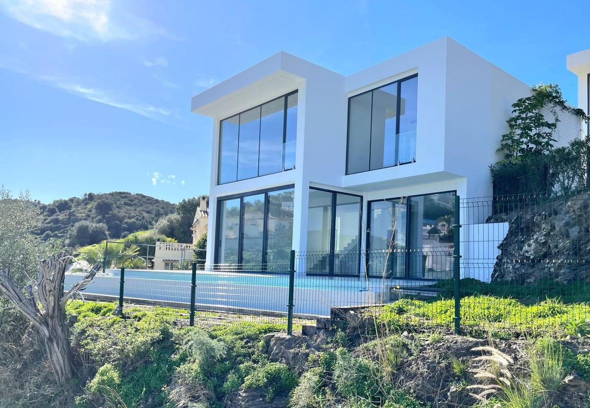 Villa Detached in Cerros del Aguila