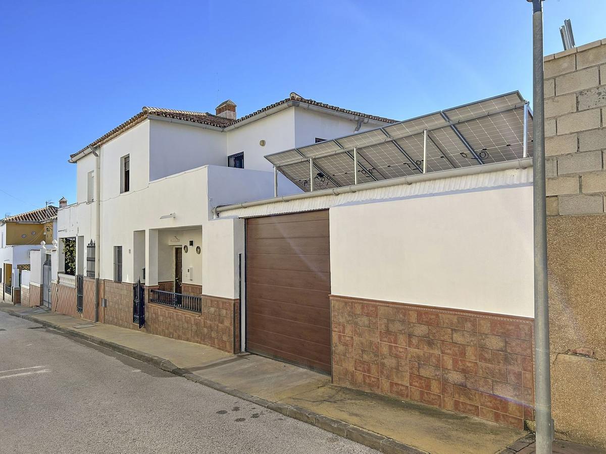 Villa Semi Detached in Zalea