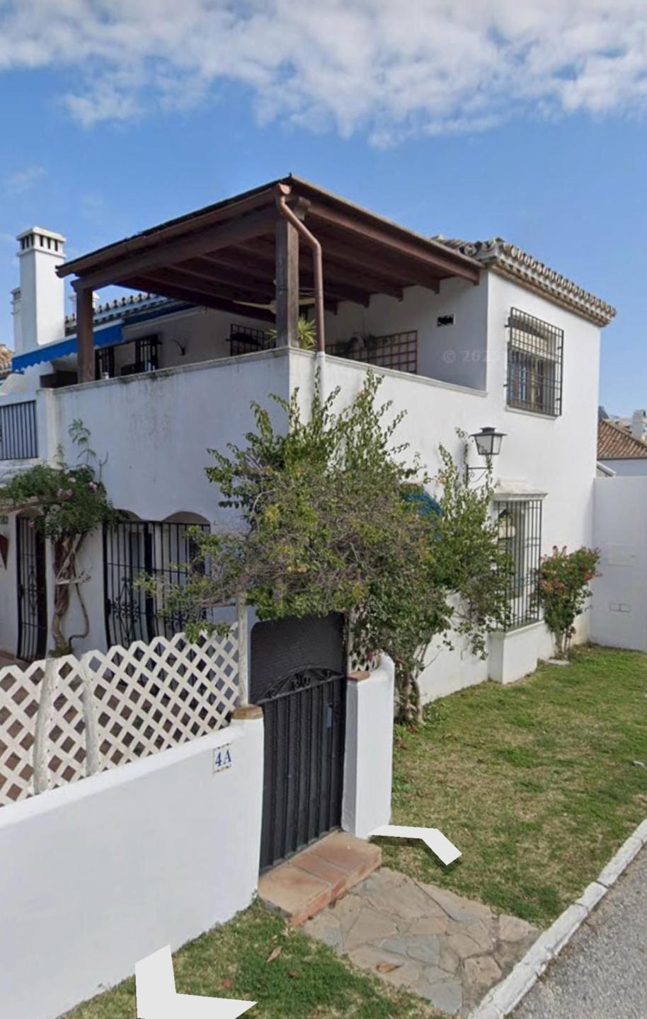 Villa Semi Detached in Estepona