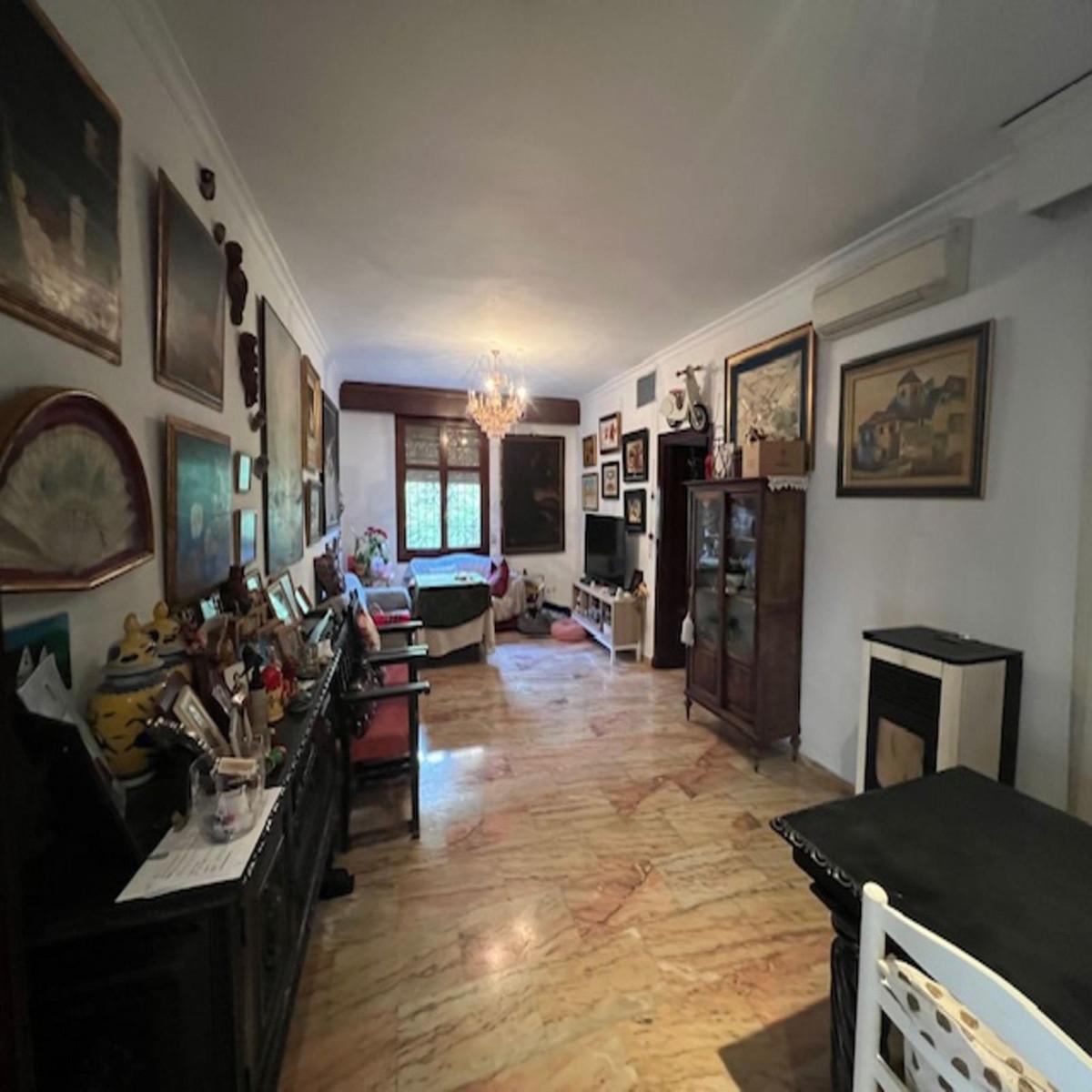 Villa Detached in La Victoria