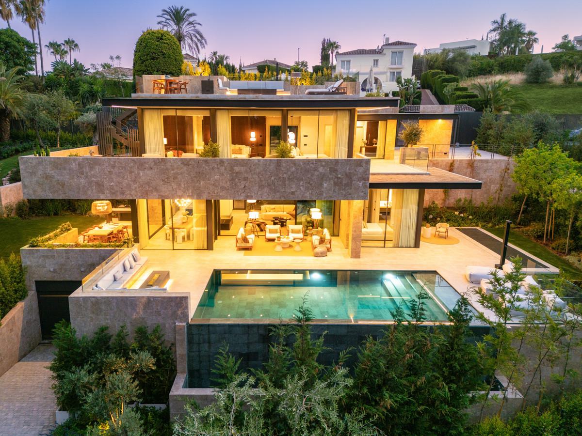 Villa Detached in Nueva Andaluc&iacute;a
