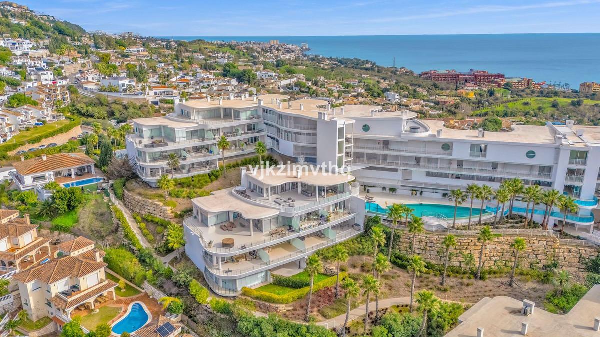 Apartment Penthouse in Benalmadena
