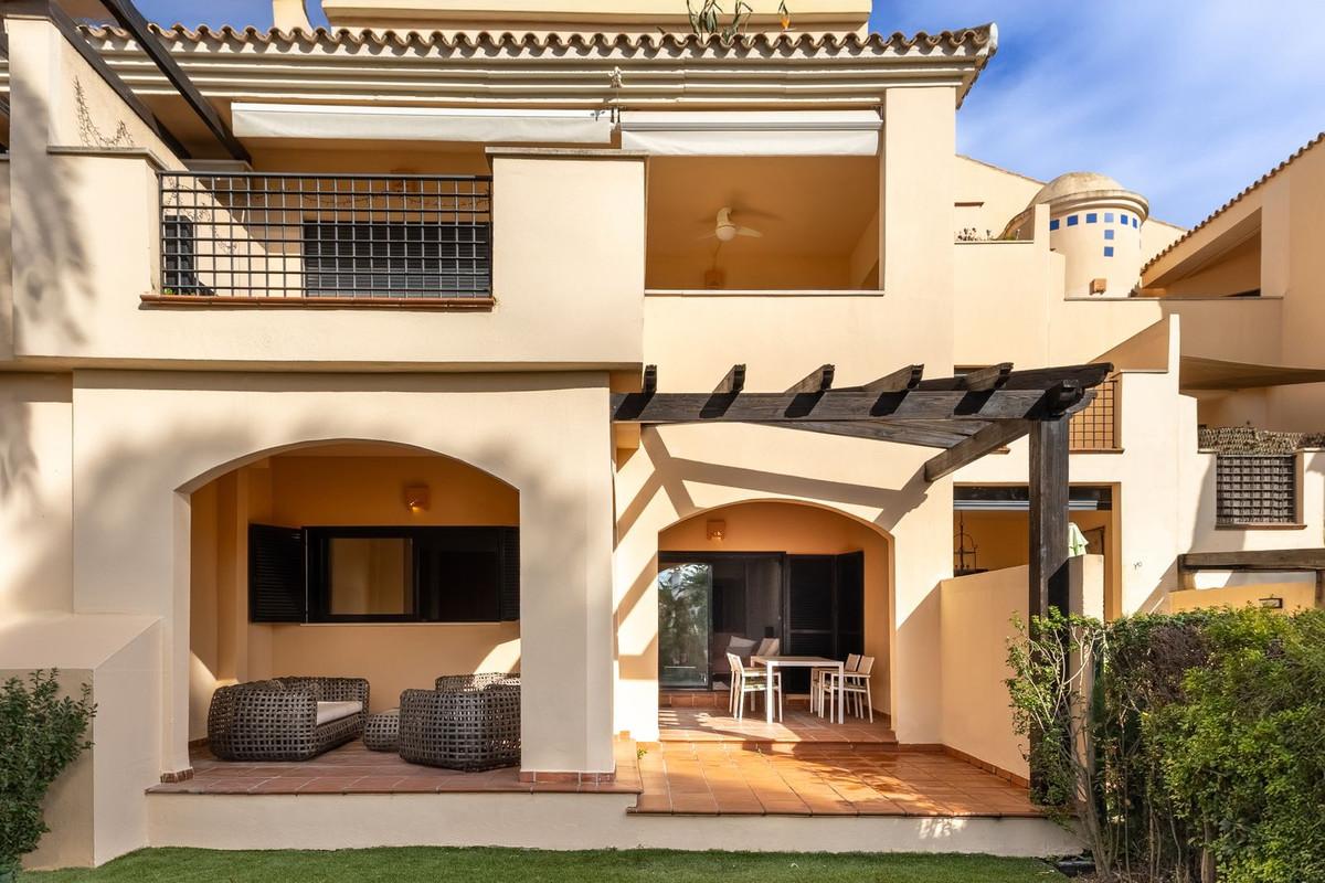 Apartment Ground Floor in Puerto Ban&uacute;s