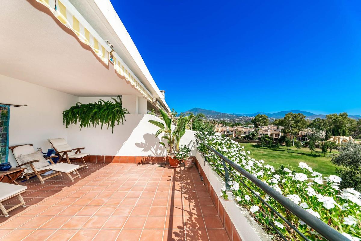 Apartment Penthouse Duplex in Guadalmina Alta