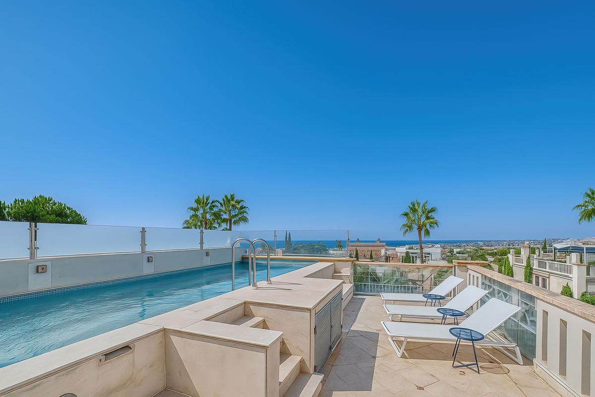 Villa Semi Detached in The Golden Mile