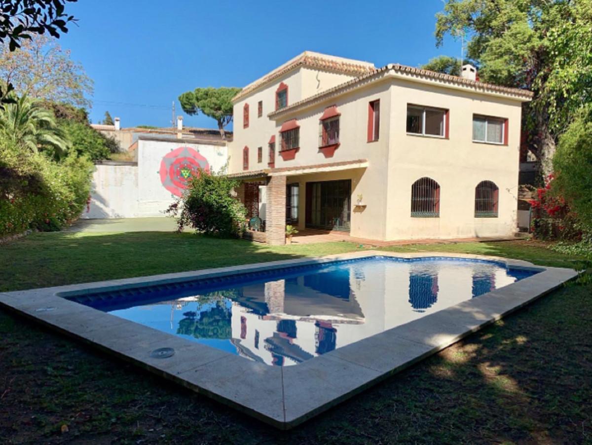 Villa Detached in Elviria