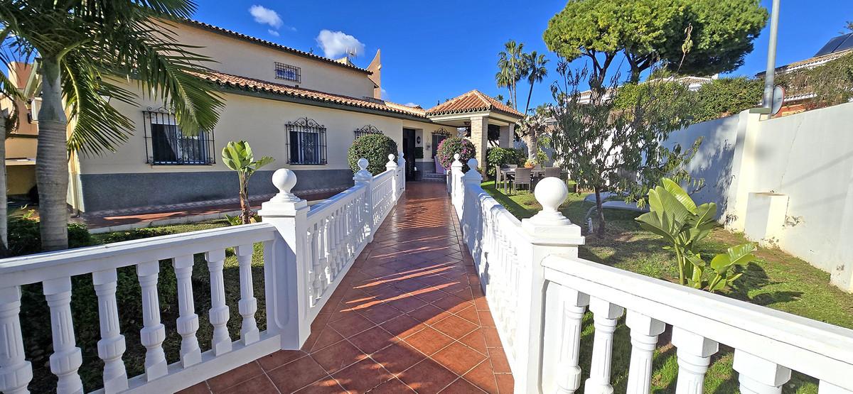 Villa Detached in Benalmadena Costa