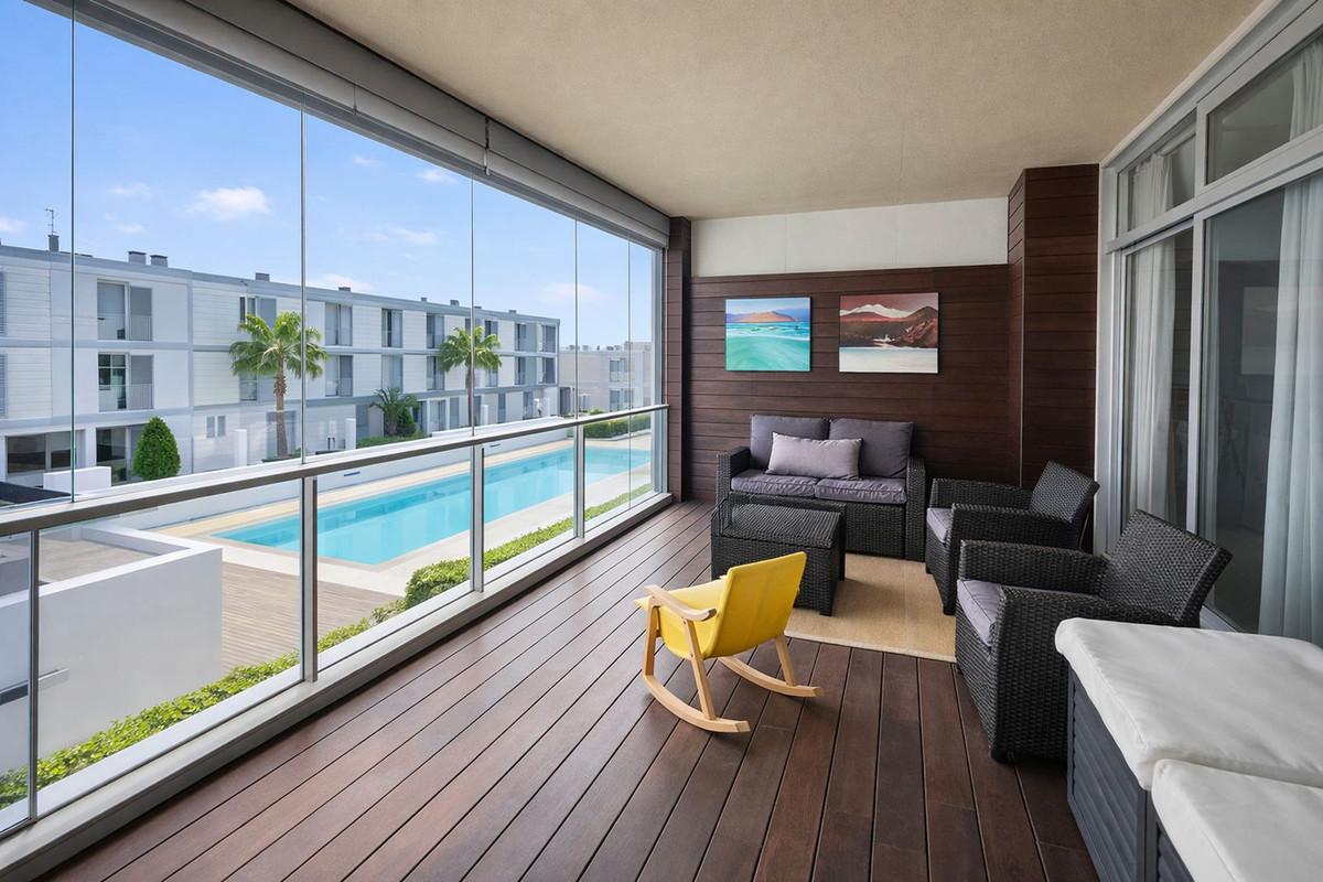Apartment Middle Floor in La Duquesa