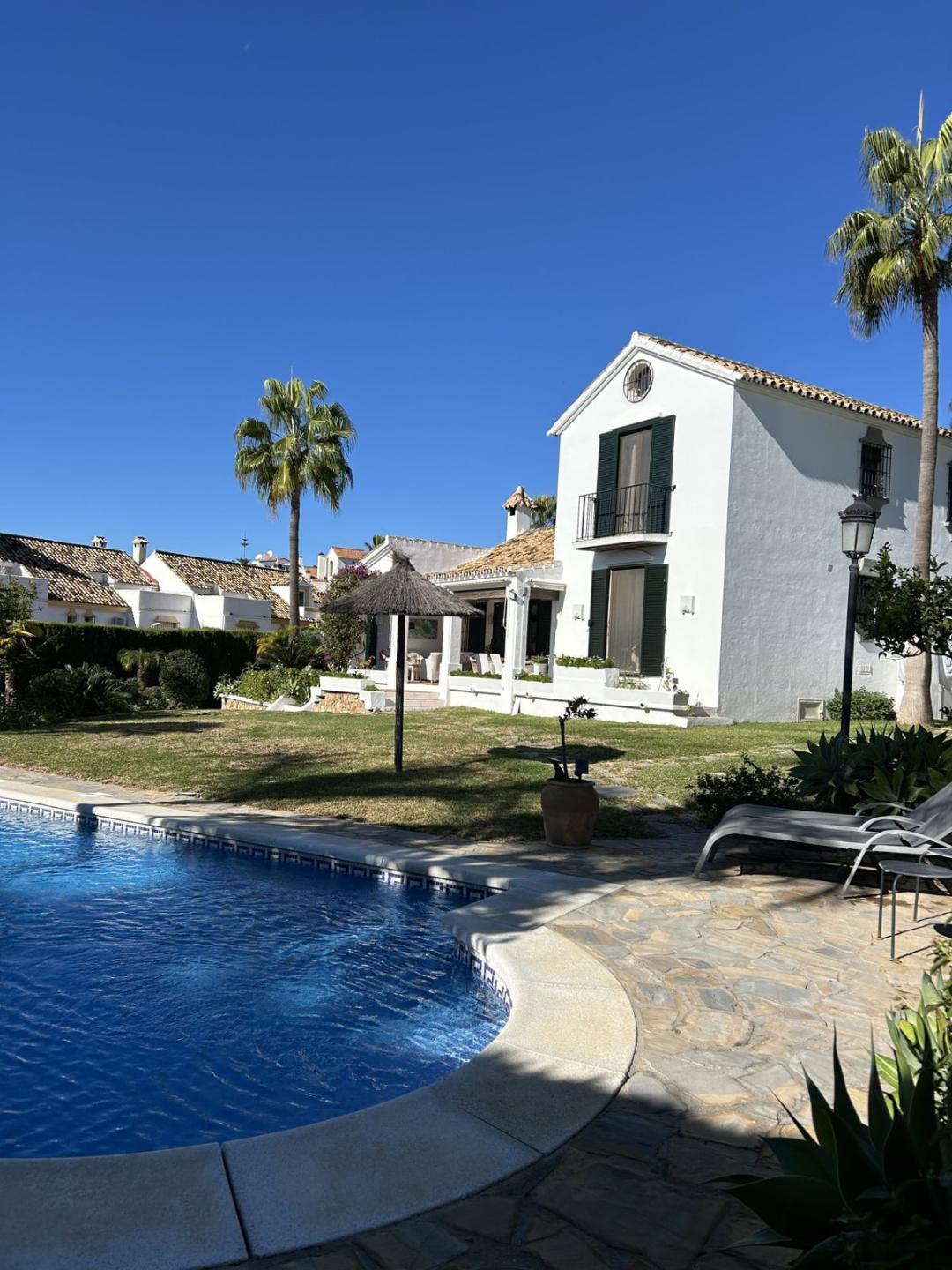 Villa Detached in New Golden Mile
