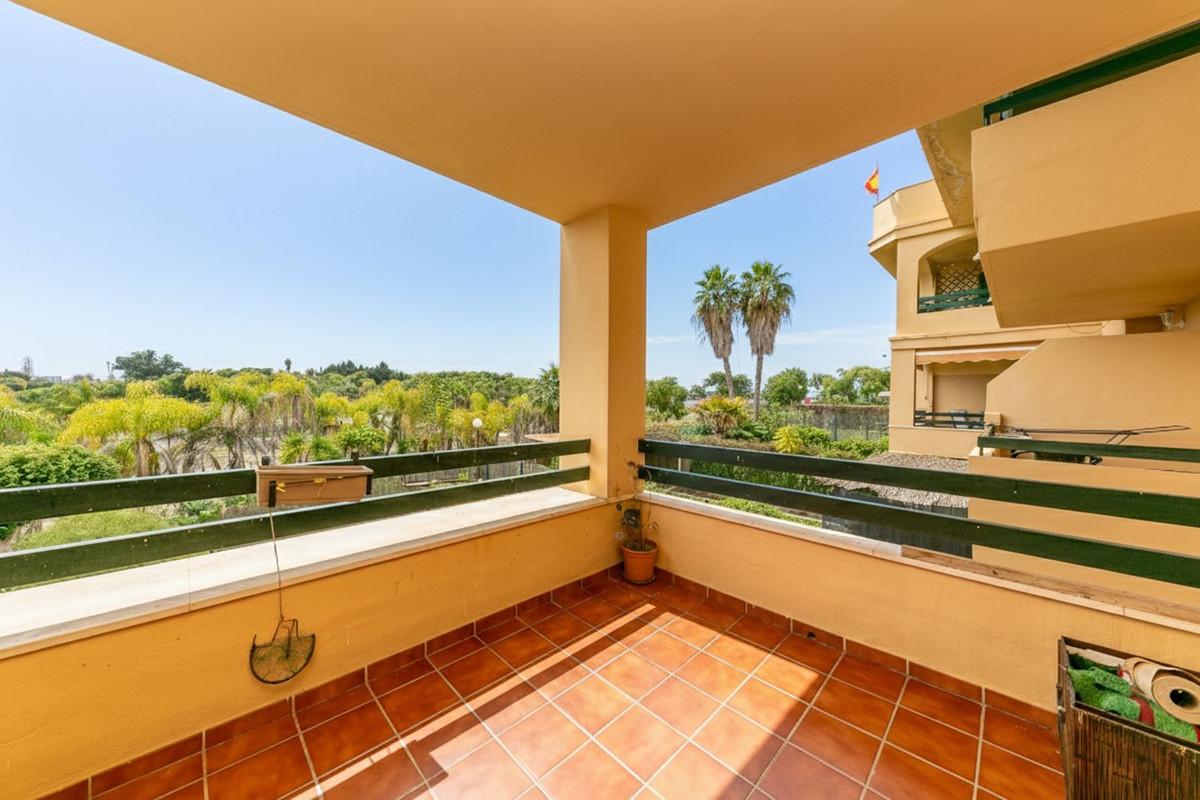 Apartment Middle Floor in Estepona