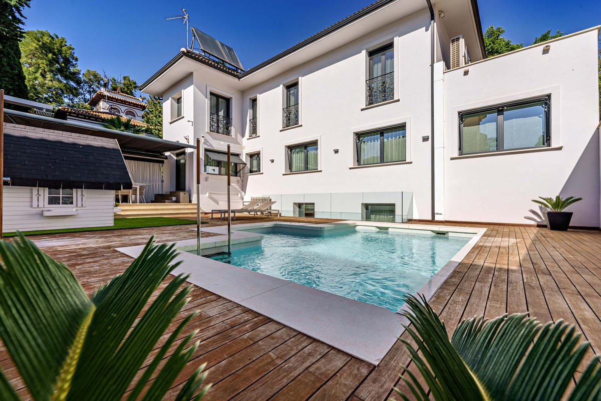 Villa Detached in Limonar