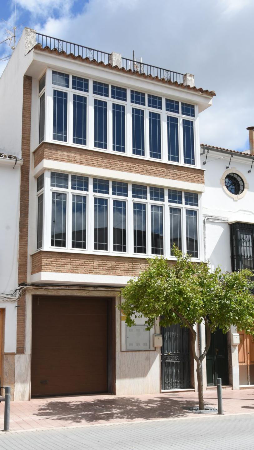 Apartment Middle Floor in Alameda