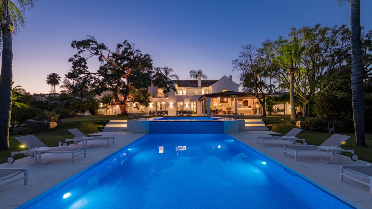 Villa Detached in Nueva Andaluc&iacute;a
