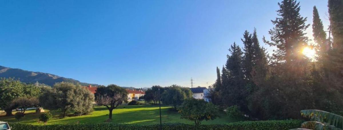 Apartment Middle Floor in Manilva